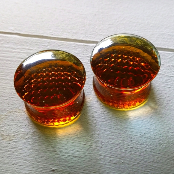 Honeycomb glass plugs - Picture 1 of 3